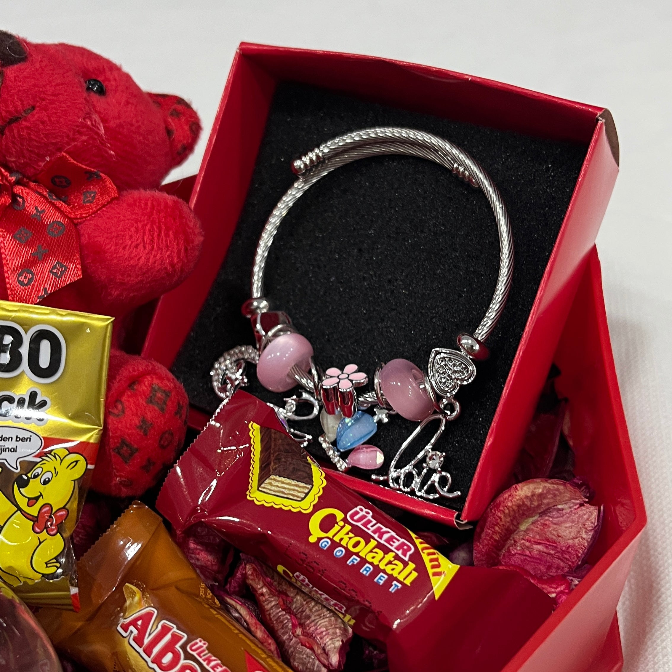 Madame's Bless Hediye Kutusu