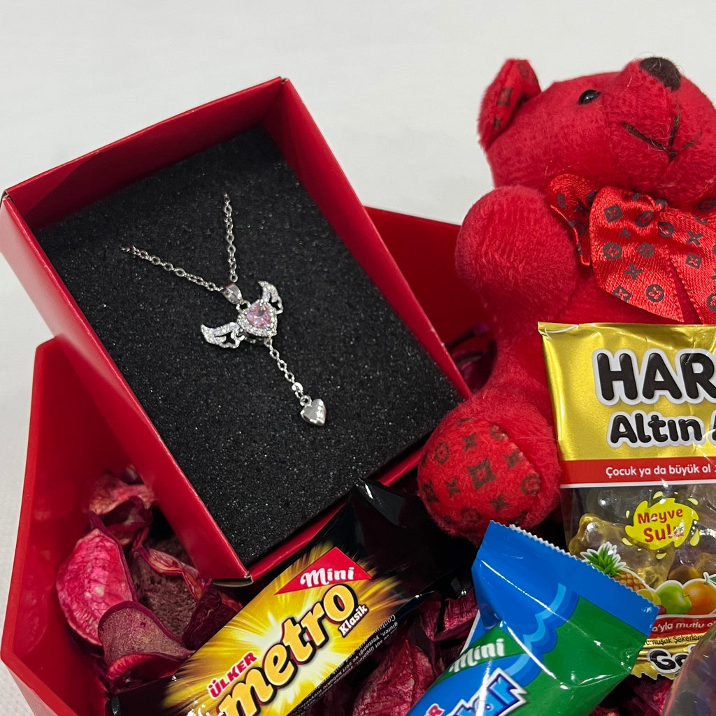 Madame's Bless Hediye Kutusu